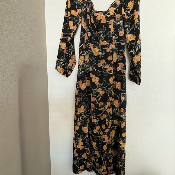 Dress Forum Orange Sheath Dress with Bishop Sleeves - Picture 3 of 5